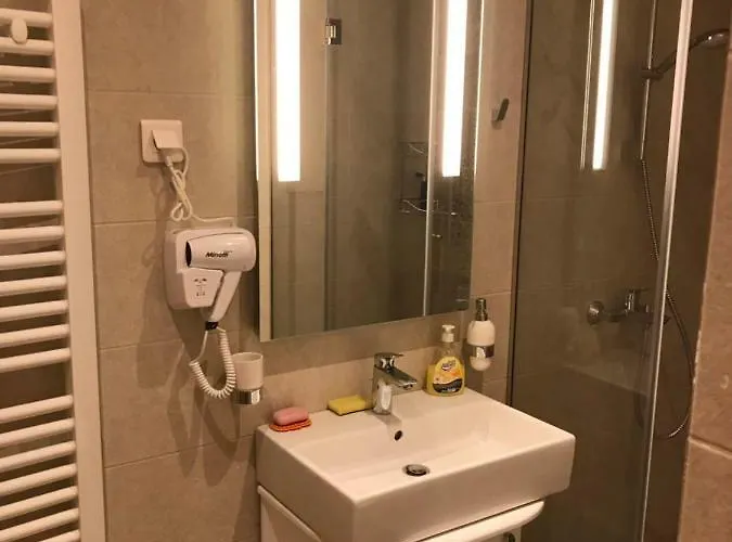 Dragisic Kalman J15,d8 Apartamento *